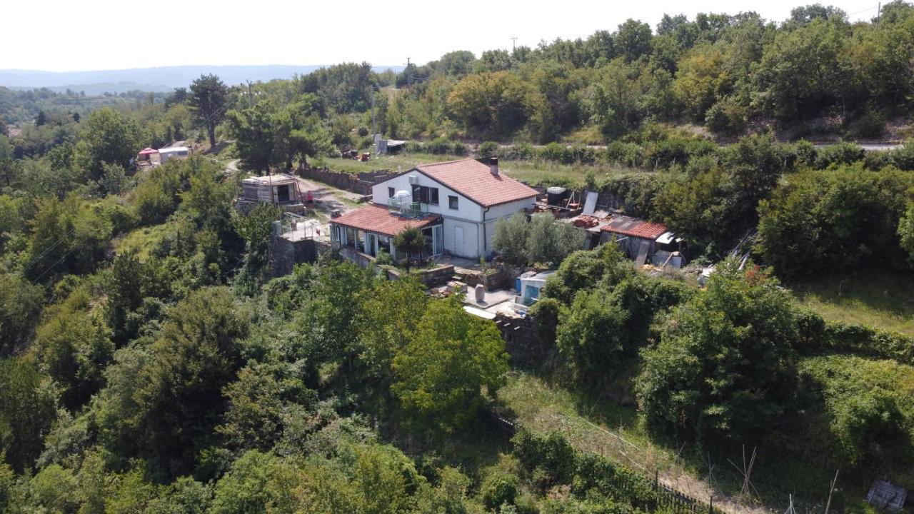 Apartments Pomjan Pogled Na Gore Esterno foto