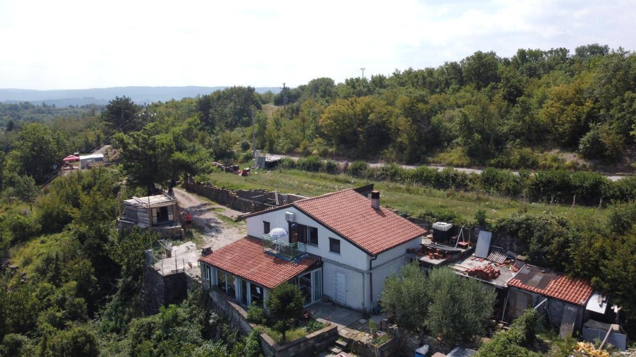 Apartments Pomjan Pogled Na Gore Esterno foto
